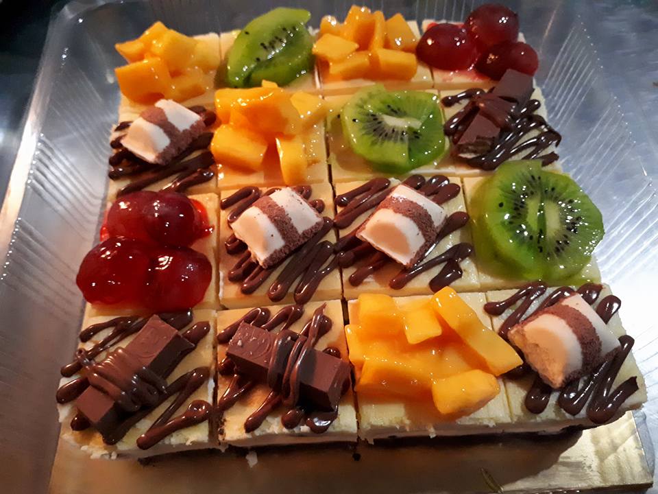 31357739_248056285771405_8321395662691531857_n